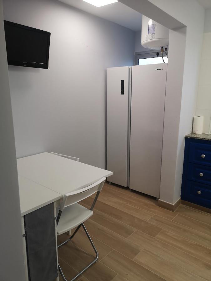 Hostal Mari En La Laguna, Alquiler Habitacion Privada En Hostal, 6 Habitaciones Cerca De La Universidad Y Aeropuerto Norte, 3 Banos Compartidos Сан-Кристобаль-де-Ла-Лагуна Экстерьер фото