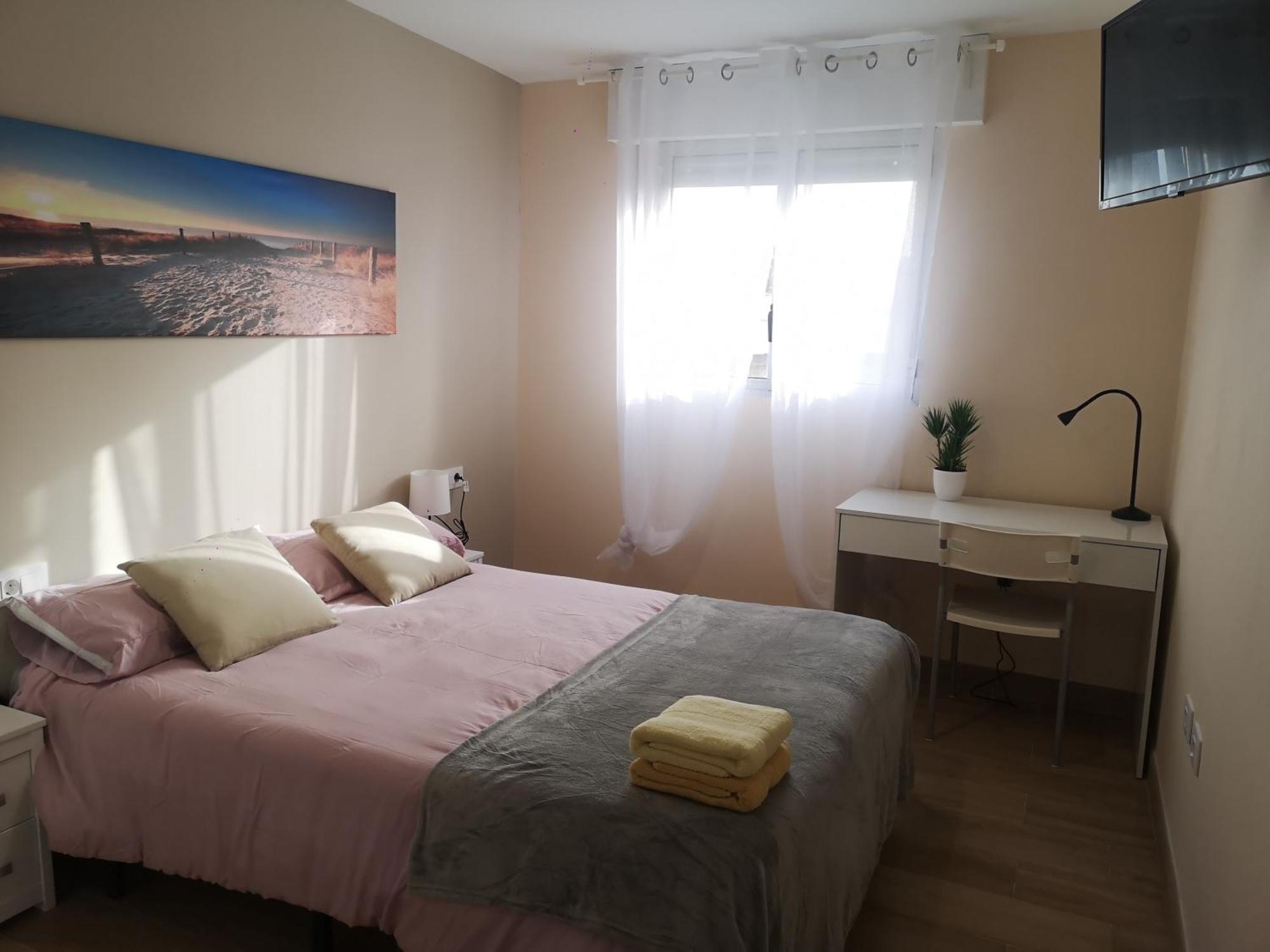 Hostal Mari En La Laguna, Alquiler Habitacion Privada En Hostal, 6 Habitaciones Cerca De La Universidad Y Aeropuerto Norte, 3 Banos Compartidos Сан-Кристобаль-де-Ла-Лагуна Экстерьер фото